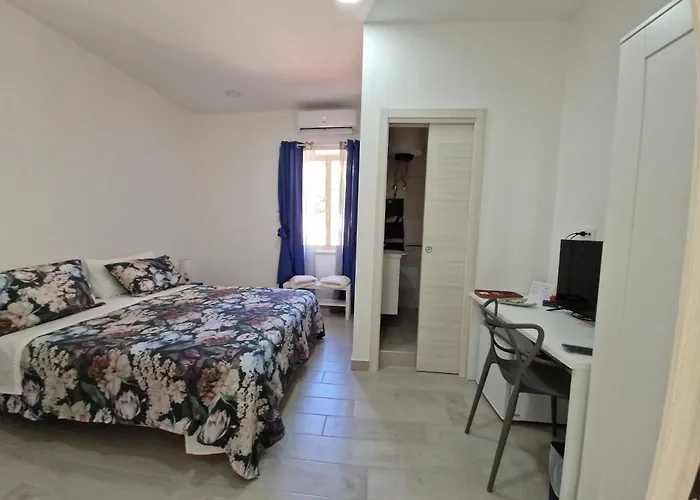 Le Stanze Di Veronica Bed & Breakfast 4*