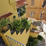 Le Stanze Di Veronica Bed & Breakfast 4*
